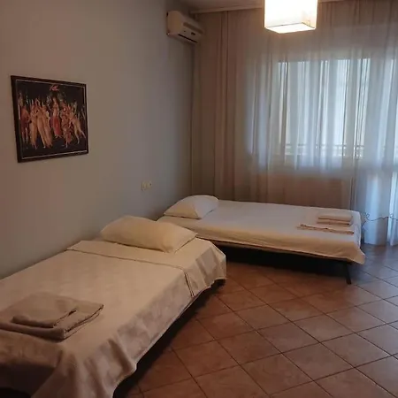 Cozy & Spacious Flat - City Centre Wilson Square Apartmán *