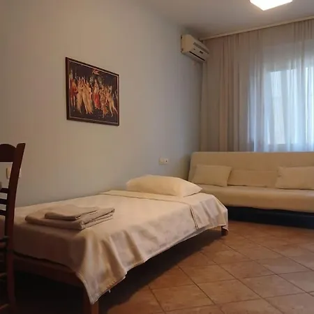 Cozy & Spacious Flat - City Centre Wilson Square Apartmán *